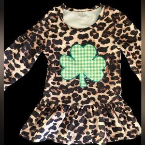 GIRLS LONG SLEEVE TUNIC CHEETAH FOUR LEAF CLOVER SIZE SMALL LIKE NEW